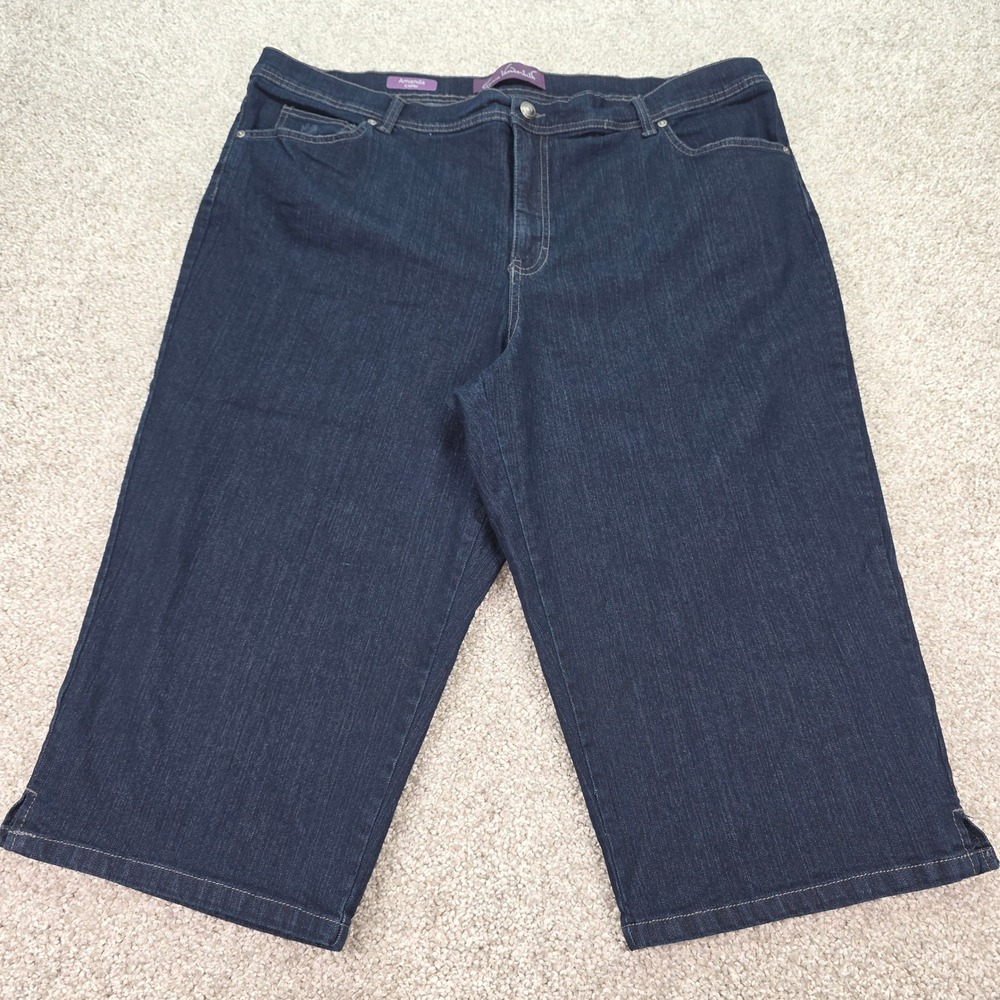 Gloria Vanderbilt Amanda Capri Jeans 20W Dark Wash Floral Embroidered NWOT